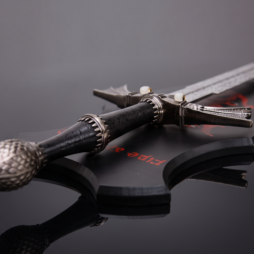 Dark Sister Replica with Targaryen Wall Plaque | House of the Dragon Collector Edition