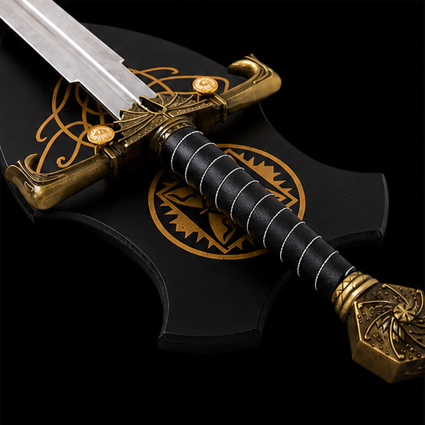 Blackfyre Replica with House Targaryen Wall Plaque – Premium Edition