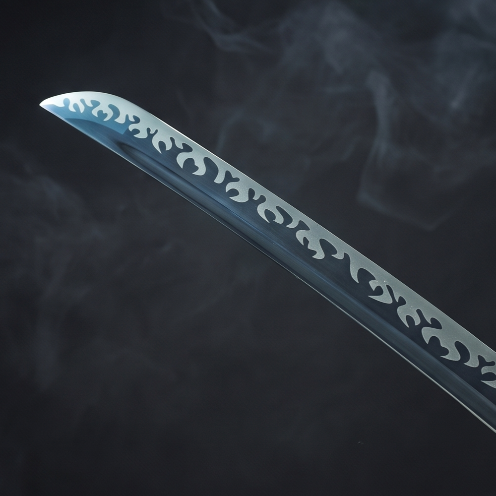 Ornate Silver Dragon Katana – 103cm Collector Display Sword with Stand